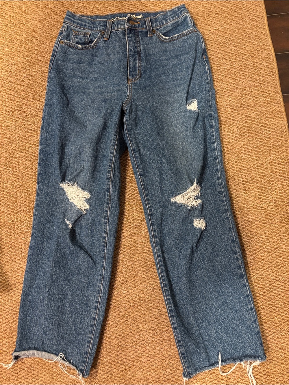 Universal Thread Distressed Dark Blue Vintage Straight-Leg Jeans Sz 6/28 Regular